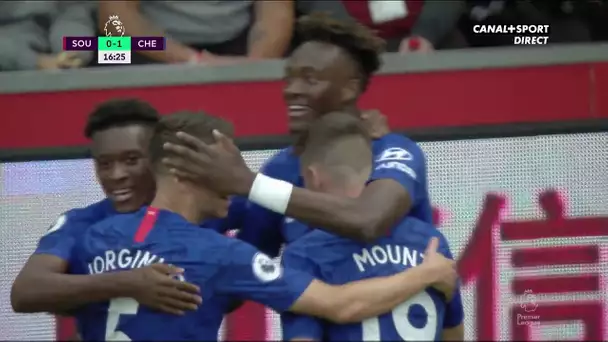 Le but d'Abraham contre Southampton malgré un sauvetage en catastrophe