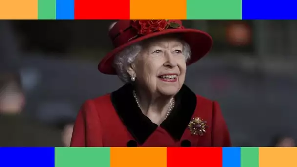 Elizabeth II  ce bijou qu'elle a choisi avec soin pour son premier Noël sans le prince Philip