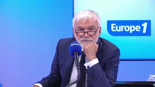 Pascal Praud et vous - Déclaration de Macron sur les mandats : «C'est le genre de propos que tien…