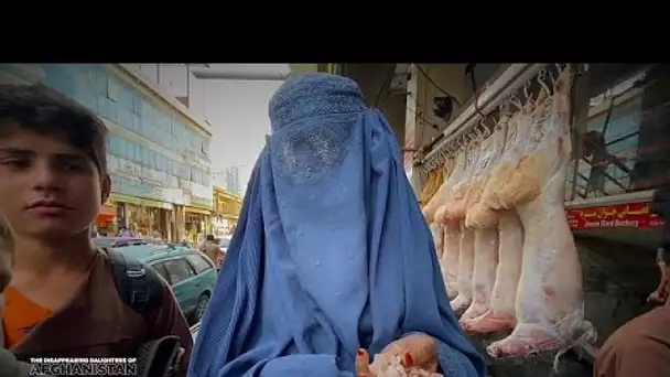 Afghanistan : un an après l'arrivée des talibans, les femmes disparaissent de nouveau
