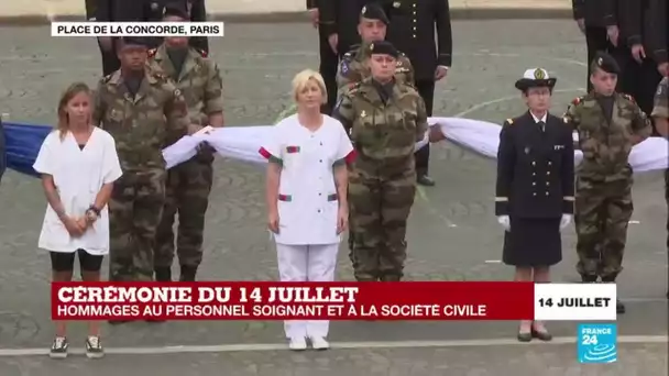 14-Juillet : arrivée des soignants sous les applaudissements