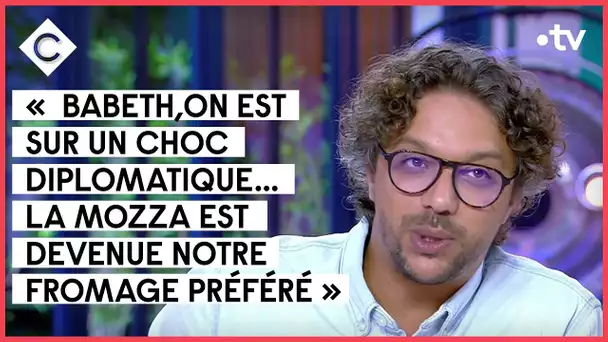 Le 5 sur 5 - Le foot et Macron, Camembert/Mozza  - C à vous - 14/10/2021