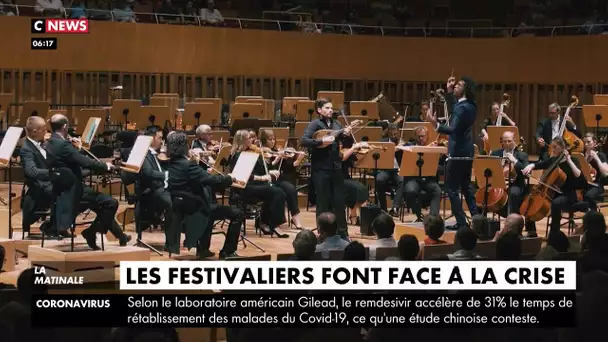 Les festivaliers font face à la crise