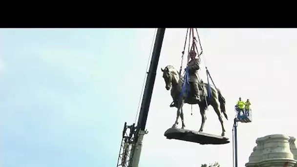 NoComment : la statue du général Lee déboulonnée en Virginie