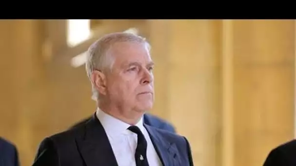 Le prince Andrew sn.obé: plus d'humili@tion pour Duke alors que le plan d'anniversaire est déchiré