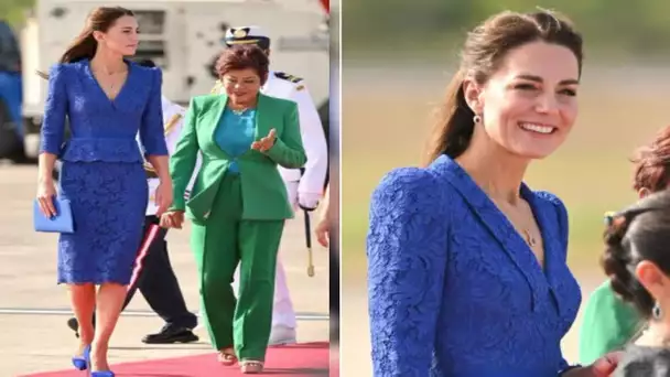 Kate éblouit alors qu'elle arrive au Belize avec le prince William pour une tournée d'une semaine da