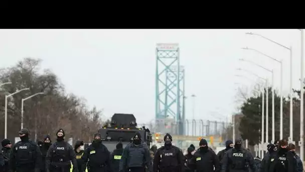 Au Canada, les manifestants du pont Ambassador expulsés par la police • FRANCE 24