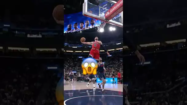 LaVine TAKES FLIGHT!