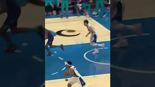 Charlotte announcer goes WILD after crazy Kai Jones dunk 🤯😂 #Shorts