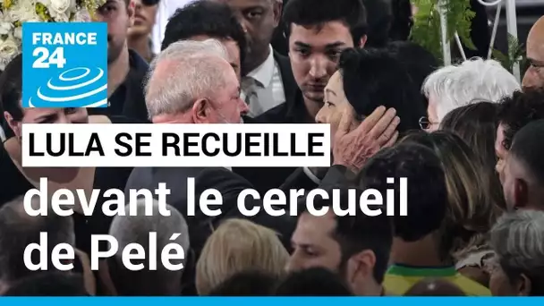 Le président brésilien Lula se recueille devant le cercueil de Pelé • FRANCE 24