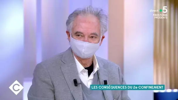 Crise sanitaire : l'analyse de Jacques Attali - C à Vous - 18/11/2020