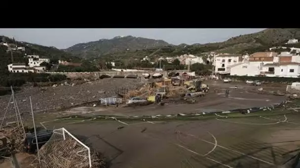 Les écoles rouvrent leurs portes dans la région de Valence, un mois après les inondations