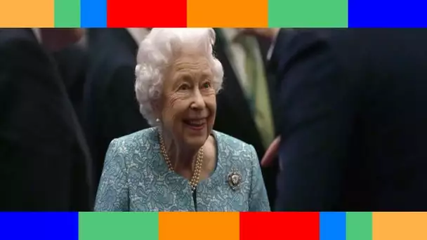 Elizabeth II assure son poste… même souffrante