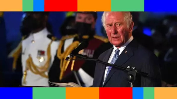 Le Prince Charles pris en flagrant délit  il s'endort pendant une cérémonie officielle