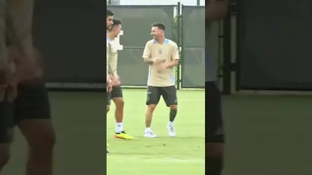 😂🇦🇷 Messi avec l'Argentine, c'est toujours le plus heureux ! #shorts