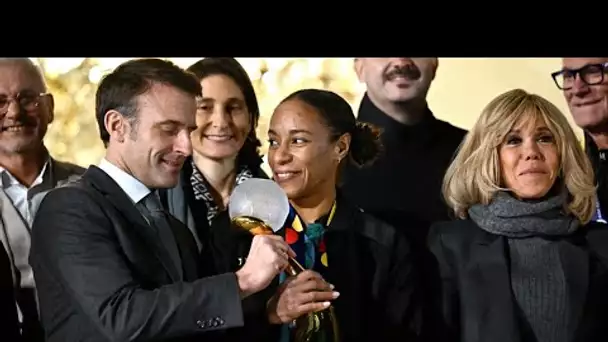 Mondial de handball : les Bleues championnes du monde félicitées par Emmanuel Macron à l'Elysée