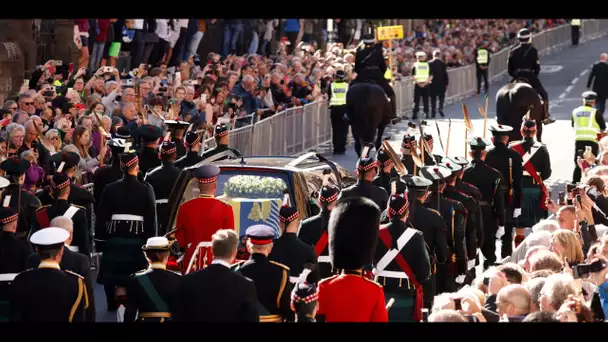 Procession du cercueil d'Elizabeth II : la ferveur britannique au rendez-vous