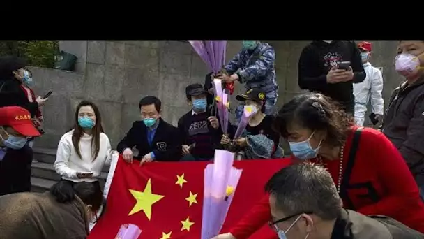 La Chine rend hommage aux victimes du coronavirus