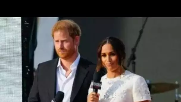 Laissez la paire désintéressée tranquille Le prince Harry et Meghan Markle m,oqués après la revendi