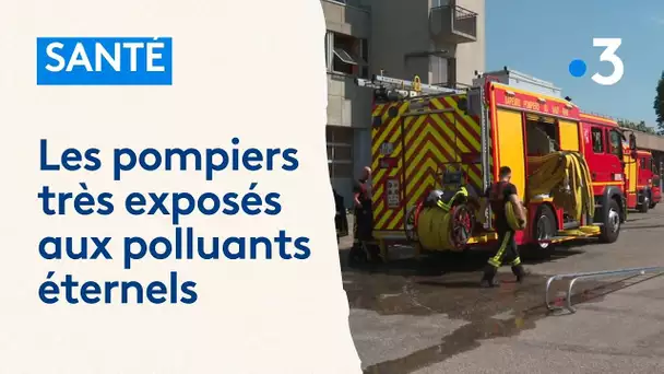 Les pompiers sont très exposés aux PFAS : "on se demande comment va se passer la suite"