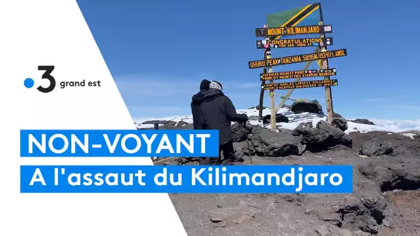 Il a guidé son ami non-voyant jusqu'au sommet du Kilimandjaro