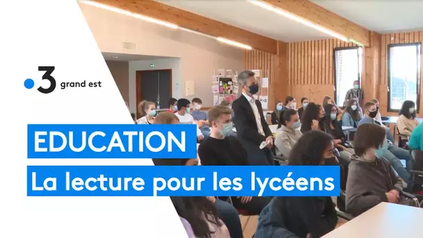 Éducation : Julia Mattera, en visite au lycée Schweitzer donne le goût de la lecture aux lycéens