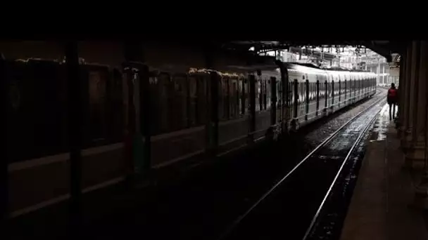 Paris : quatre personnes blessées à la hache dans le RER E