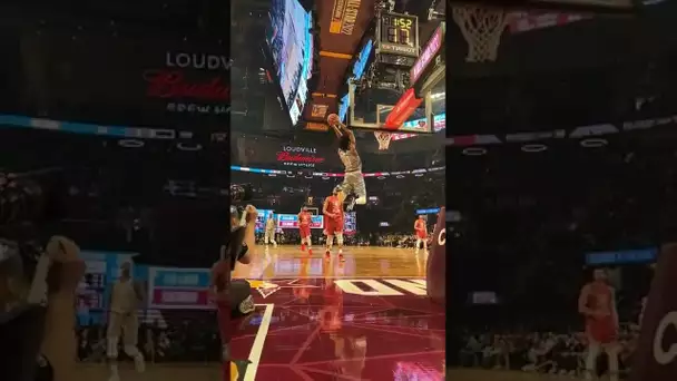 DG to Allen OOP in Slo-Mo Courtside 👀