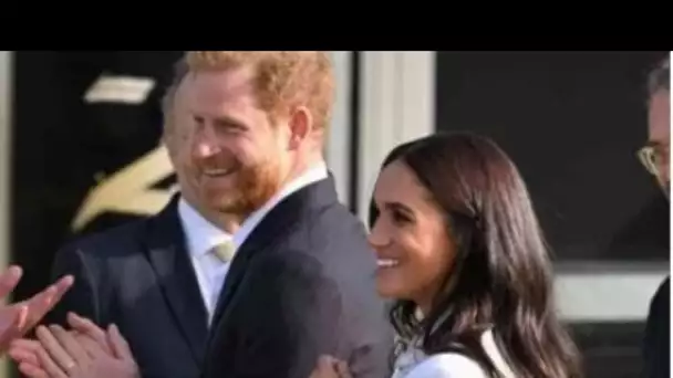 Magnifique!' Meghan et Harry suscitent la frénésie des fans de Sussex à cause du "look" de l'amour