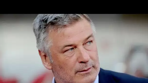 L’arme d’Alec Baldwin sabotée volontairement ? Les révélations choc des avocats...