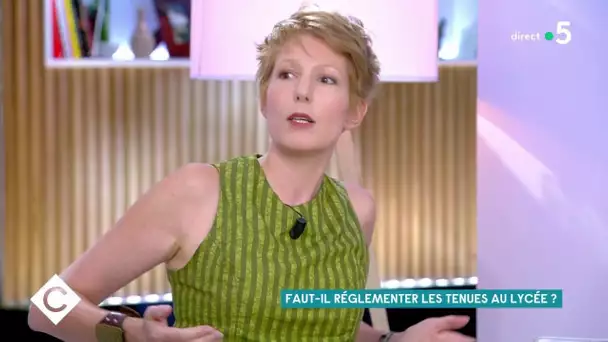 Faut-il réglementer les tenues à l'école ? - C à Vous - 21/09/2020