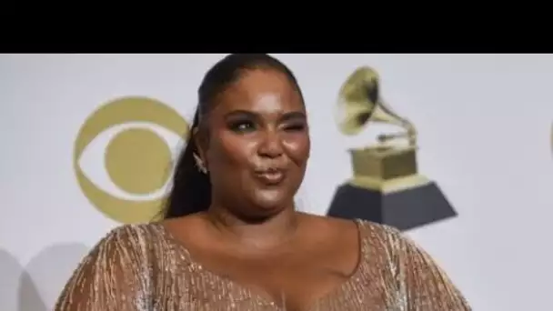 Lizzo : la chanteuse en larmes après des attaques sur les réseaux sociaux, Facebook...