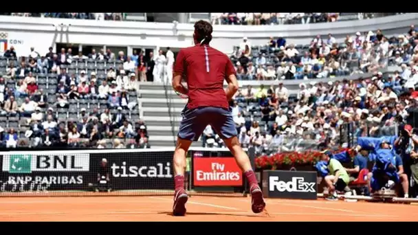 Roger Federer de retour sur terre battue à Madrid