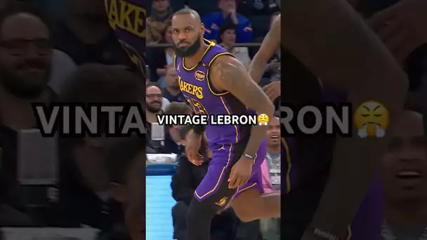 LeBron James shows off the handle 😮‍💨