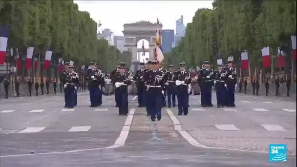 En France, le défilé du 14 juillet renoue avec son public • FRANCE 24