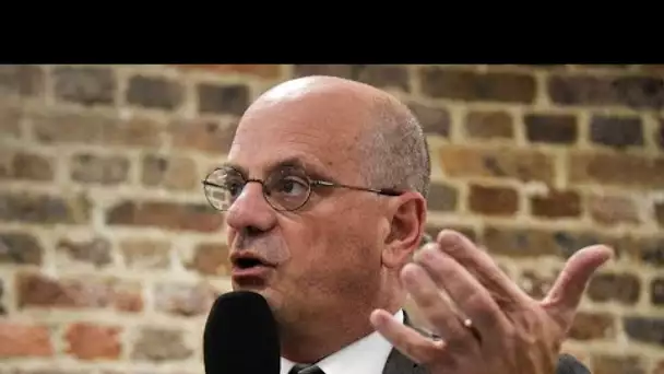 Jean-Michel Blanquer pas tendre du tout avec Jean-Luc Mélenchon ! Ça clashe