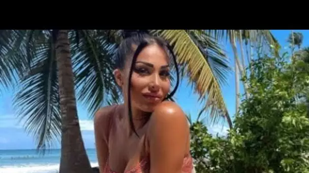 PHOTO Léana en mal de soleil, elle implore le ciel en micro bikini