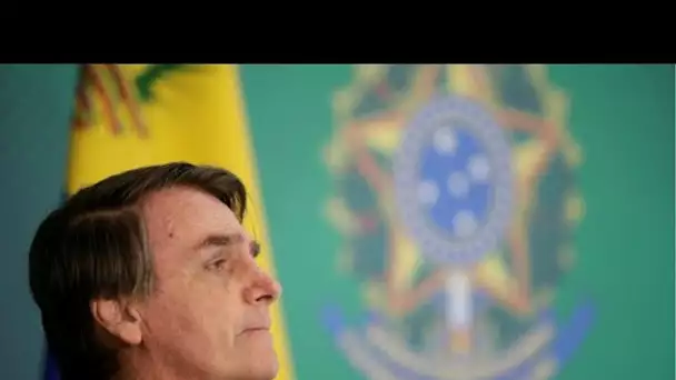 Le président brésilien Bolsonaro critique le carnaval en tweetant une vidéo obscène