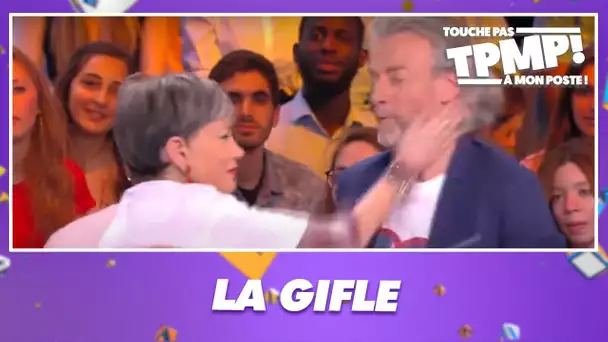 Les chroniqueurs de TPMP se donnent des gifles de cinéma