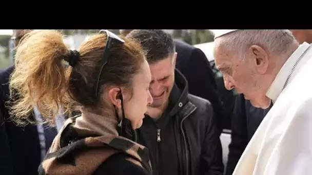 "Je suis encore vivant" : le pape François est sorti de l’hôpital