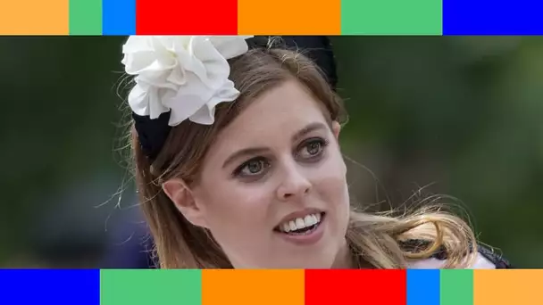 Princesse Beatrice superstitieuse  Cet objet particulier qu'elle a accroché à la poussette de sa fi