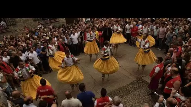 NoComment : les danseurs sur échasses d'Anguiano sont de retour