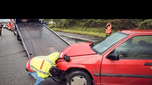 Grève dans les raffineries : les dépanneurs de plus en plus sollicités par des pannes sèches