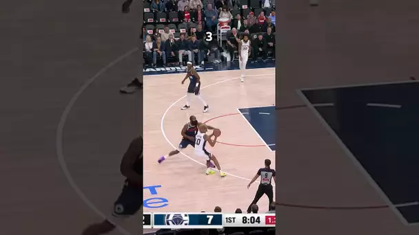 James Harden gets 4 consecutive deflections ❌