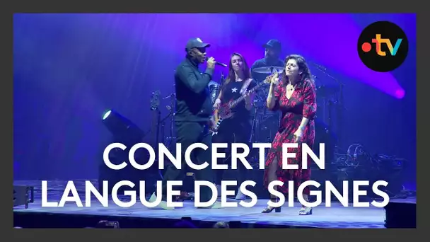 Une première au Festival Sœurs jumelles : des concerts en langue des signes pour malentendants