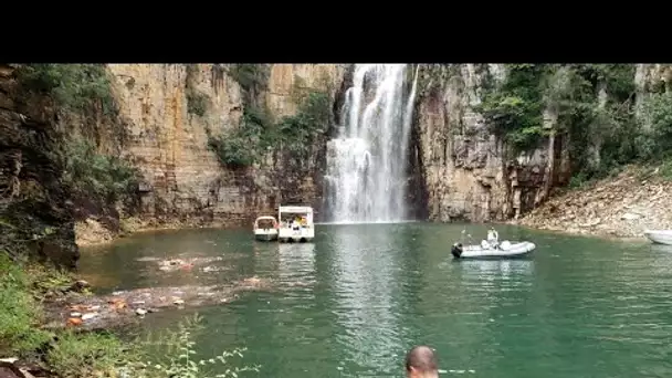 Plusieurs morts après une chute de rochers dans un lac touristique au Brésil • FRANCE 24