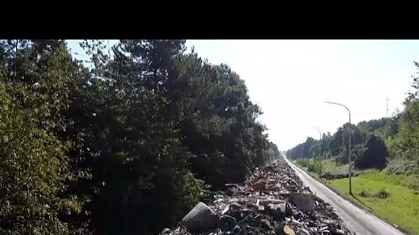 Une autoroute belge abandonnée utilisée comme décharge pour stocker les débris des inondations