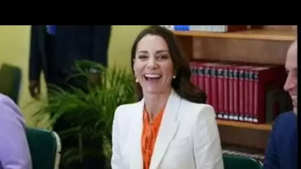 Elle a adoré ! Kate éclate de rire alors qu'elle fait s'écraser le véhicule de William en simulation