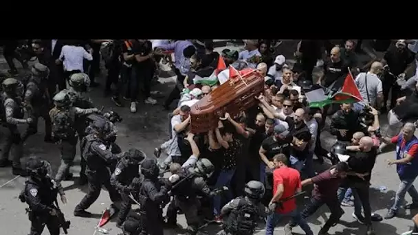 Funérailles de Shireen Abu Akleh : la police israélienne charge le cortège funèbre