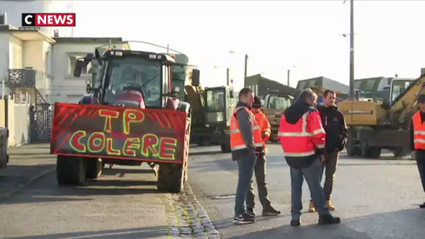 Bretagne : des dépôts pétroliers bloqués par des professionnels du BTP